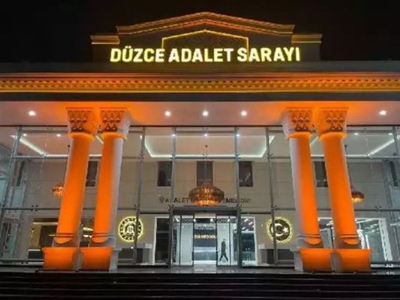 Düzce'de Yüksek Meblağlı Hibe Vaadiyle Dolandırıcılık Şebekesi Çökertildi