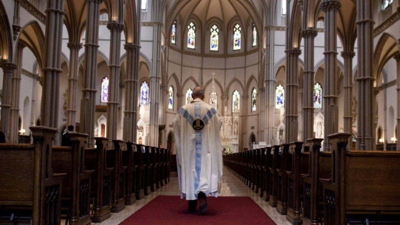 Rhode Island'da Kilisede Yıllarca Süren Çocuk İstismarı Skandalı Ortaya Çıktı