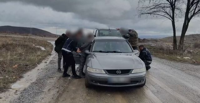 Yozgat'ta Göçmen Kaçakçılığı Operasyonunda 3 Kişi Yakalandı