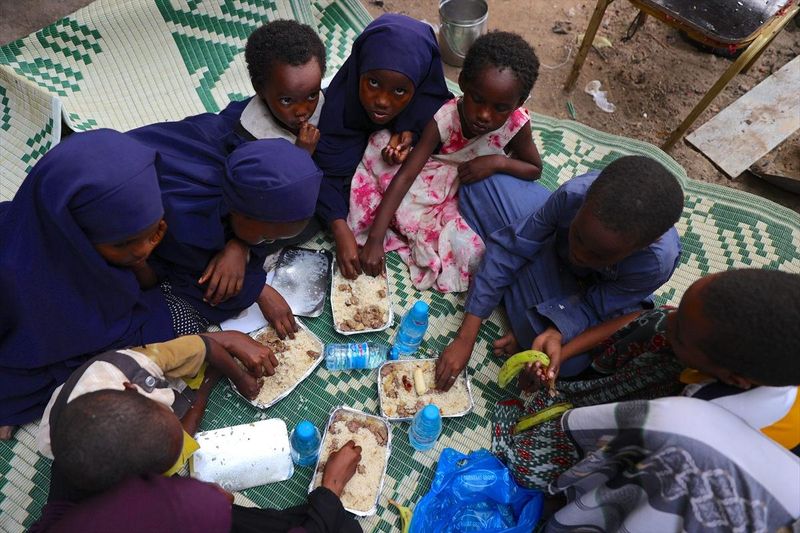 Türkiye Diyanet Vakfı Somali'de Ramazan Boyunca İyilik Sofraları Kuruyor