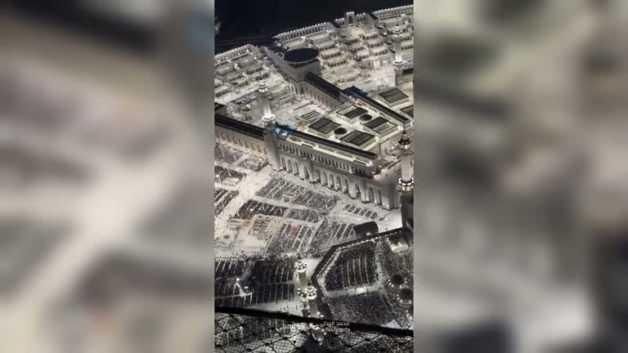 Kabe ve Mescid-i Aksa'da Ramazan'ın İlk Teravih Namazı Kılındı