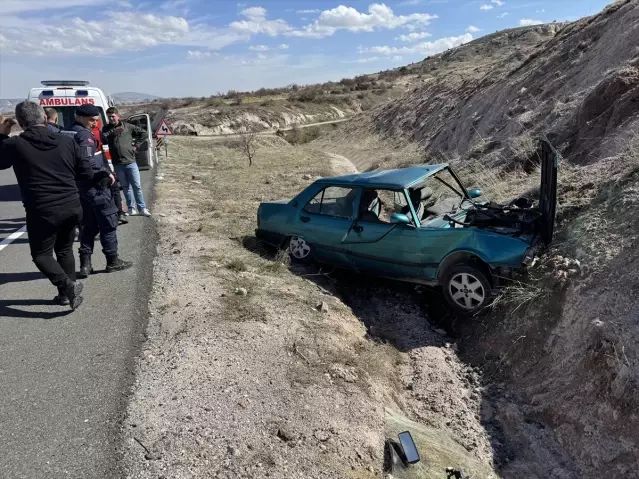 Nevşehir'de Otomobil Şarampole Devrildi, Sürücü Yaralandı