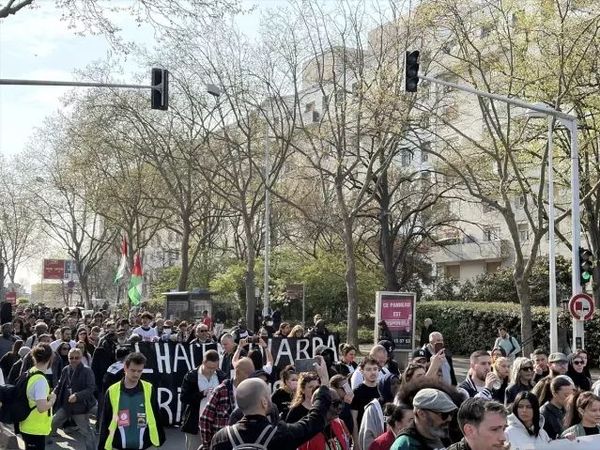 Nahel Merzouk İçin Adalet Talebiyle Fransa'da Yürüyüş Düzenlendi