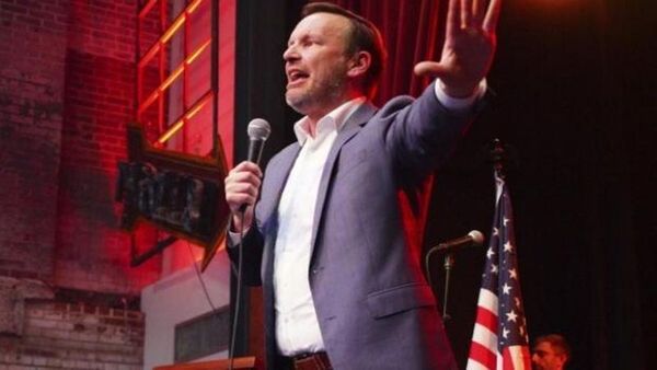 Senatör Murphy: Trump'ın İran'a Yönelik Tehditleri Açık Savaş Suçudur