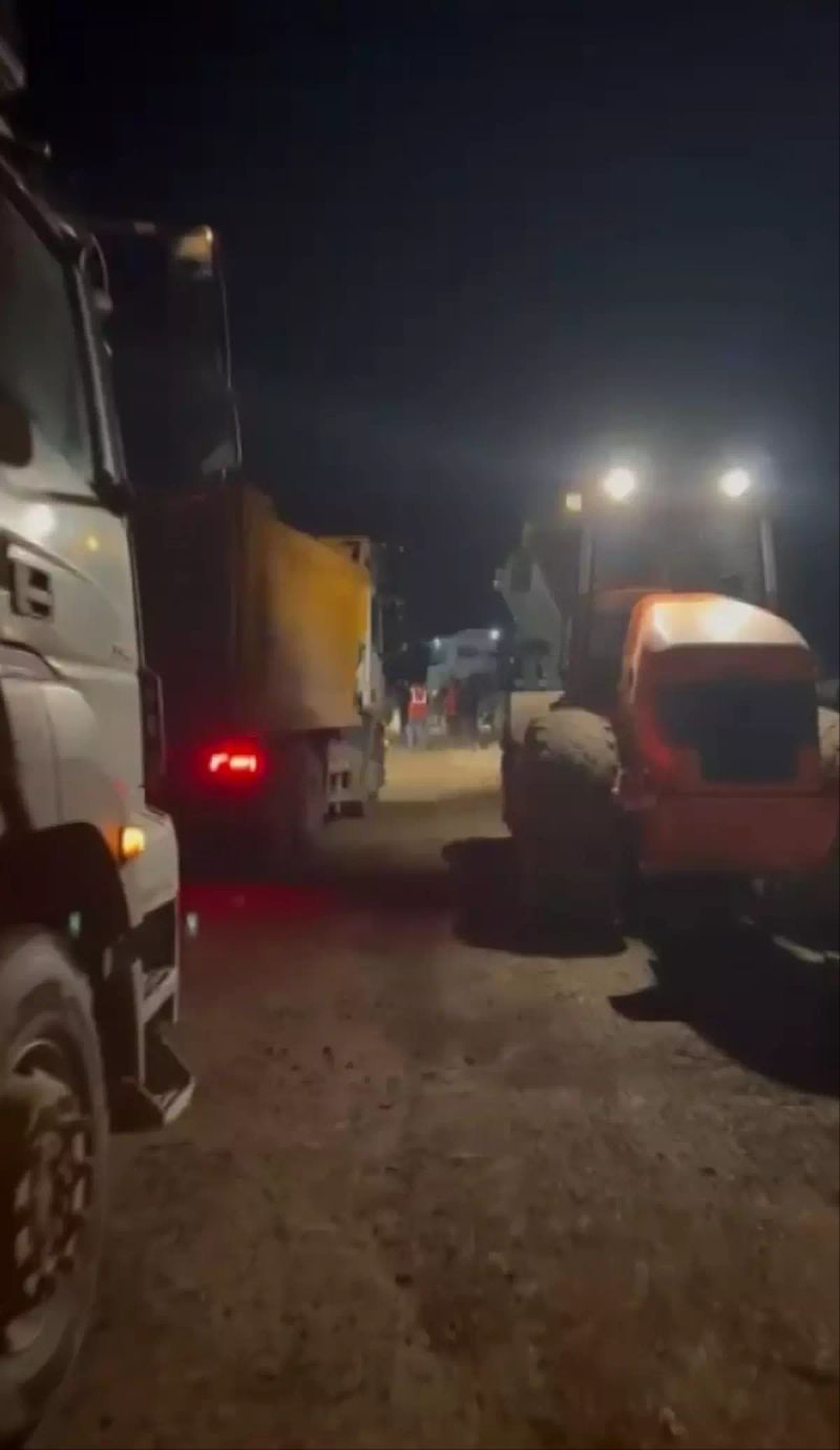 Adana'daki Heyelan Sonrası Kapanan Feke-Saimbeyli Yolu Yeniden Ulaşımda