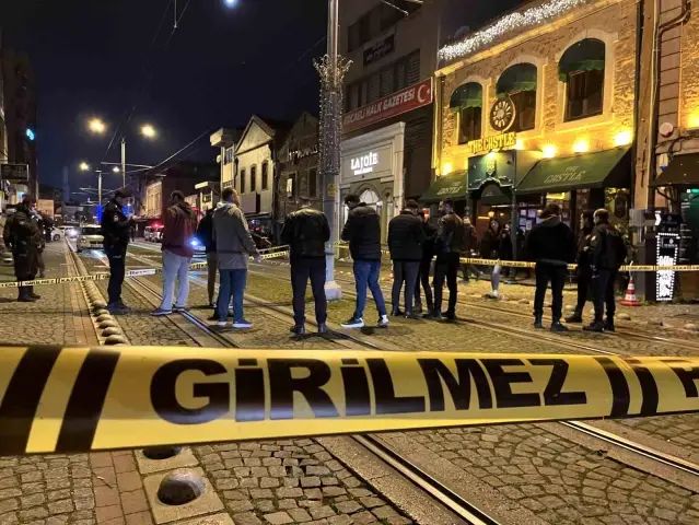 Kocaeli İzmit'te Eğlence Mekanına Silahlı Saldırı: 2 Ölü, 3 Yaralı