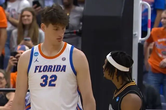 18 Yaşındaki Olivier Rioux'nun 2.36 Metrelik Boyu Basketbol Dünyasında Şaşırttı