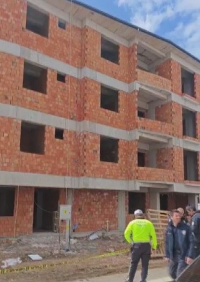 Amasya Suluova'da İnşaat Çatısından Düşen İşçi Yaşamını Yitirdi