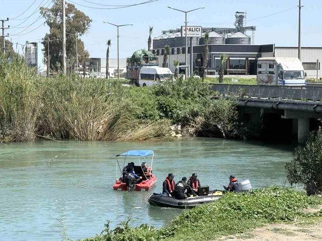 Tarsus'ta Kaybolan Genç İçin Yoğun Arama Çalışmaları Sürüyor