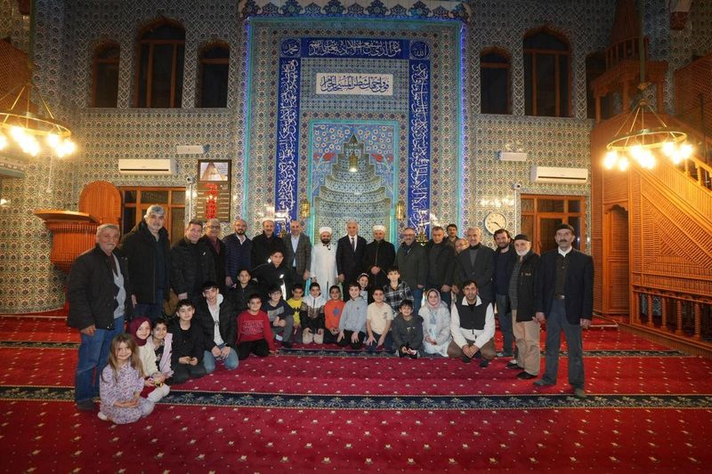 Ümraniye'de Enderun Usulü Teravih Namazı Geleneği Sürdürülüyor