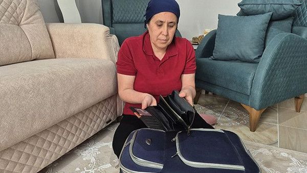 Anahtarını Verdiği Arkadaşları Ziynet Eşyalarını Sahteye Çevirdi