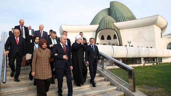 TBMM Başkanı Kurtulmuş, Zagreb Camisi'nde 'Ayasofya' Temalı Sergiyi Açtı