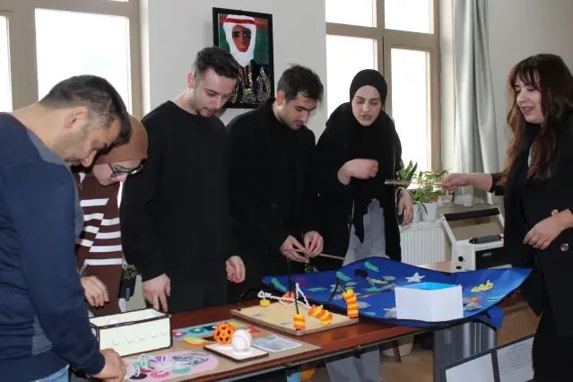 Doç. Dr. Gülistan Yalçın, Görme Engellilere Destek Vermeye Devam Ediyor