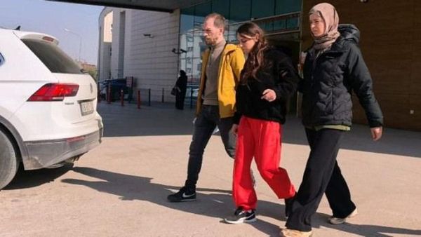 ‘Sevgili’ Tartışması Bıçaklı Kavgaya Dönüştü, Bir Kız Tutuklandı