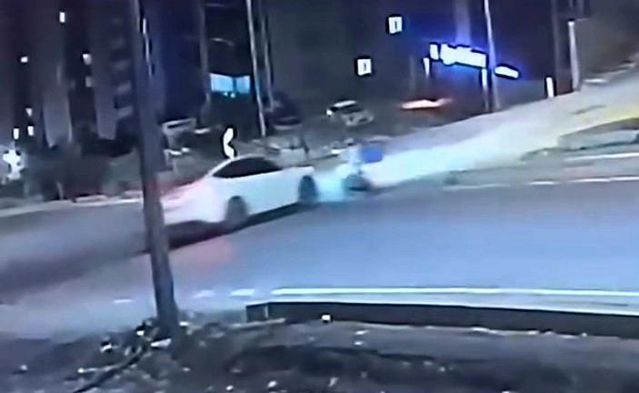 Kahramanmaraş'ta Kaçan Otomobil Motosikletliye Çarptı