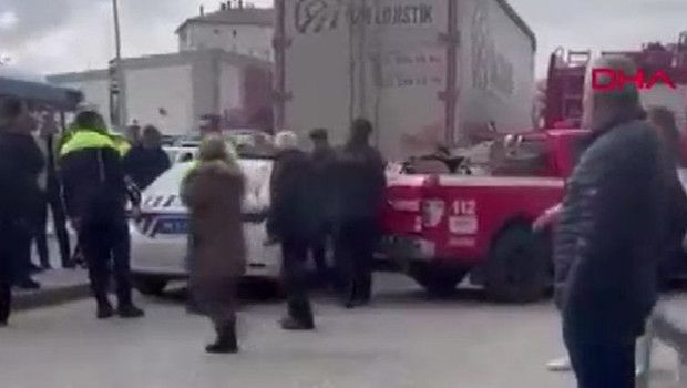 Talatpaşa Bulvarı'nda Tır Altında Kalan Kadın Hayatını Kaybetti