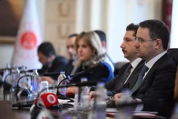 Adalet Bakanı Akın Gürlek, Hollanda Adalet ve Güvenlik Bakanı Van Weel ile Görüştü