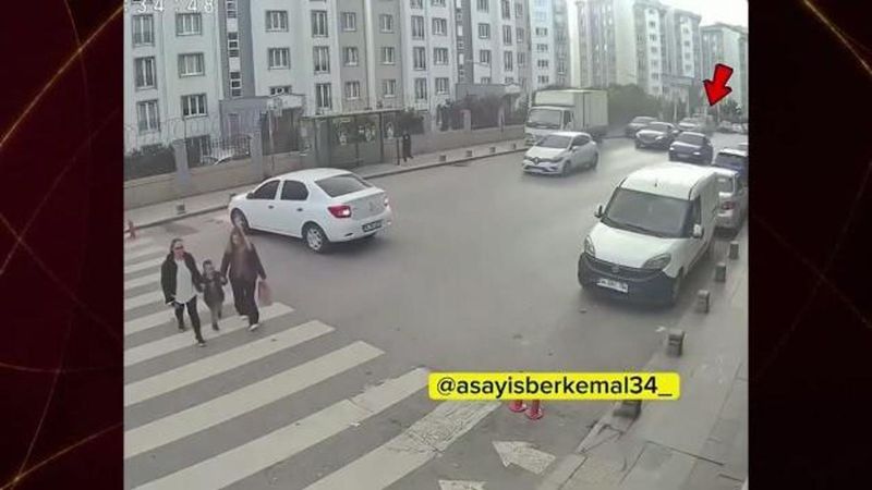 Esenyurt'ta Sürücü Yaya Geçidinde Anne ve Çocuğun Üzerinden Araçla Geçti