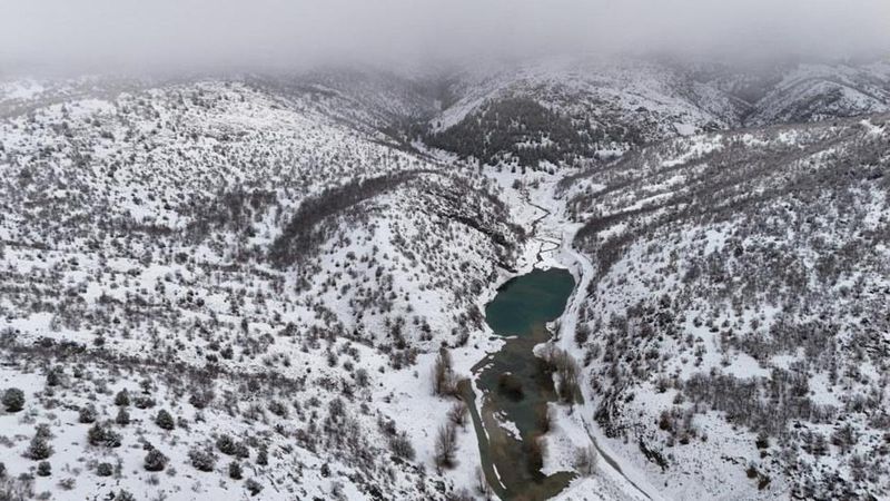 Isparta’da İlkbaharda Sultan Dağları Karla Kaplandı