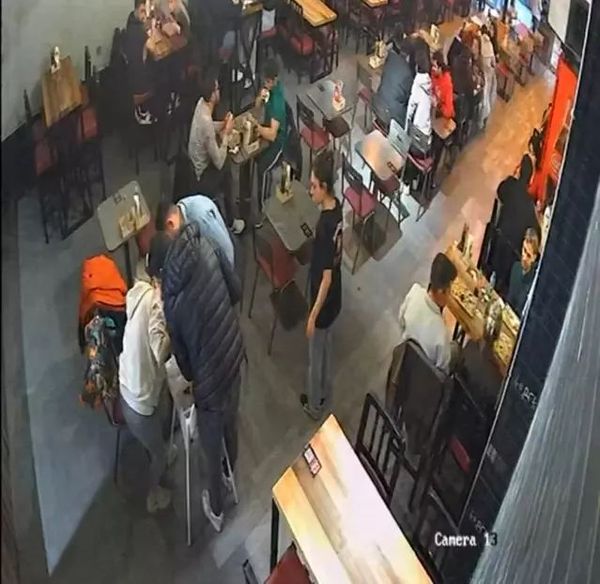 Kayseri'de Restoran Sahibi Heimlich Manevrasıyla 1,5 Yaşındaki Bebeği Boğulmadan Kurtardı