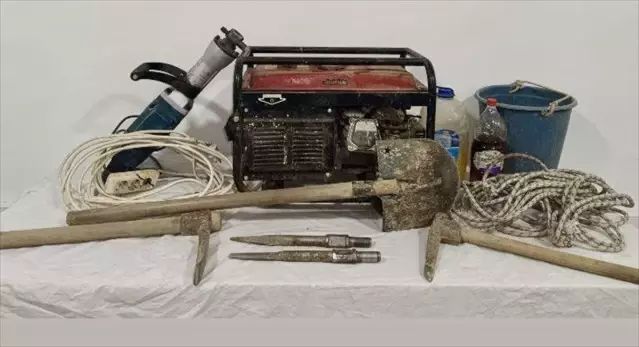 Kaman'da İzinsiz Kazı Yapan 4 Şüpheli Jandarma Tarafından Yakalandı