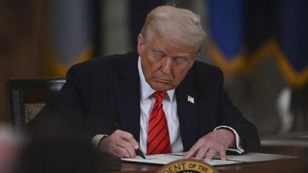 ABD Dolarında Tarihi Adım: Başkan Trump'ın İmzası Banknotlarda Yer Alacak