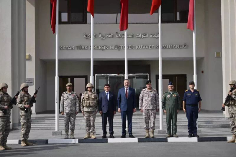 Dışişleri Bakanı Hakan Fidan Katar-Türk Ortak Kuvvet Komutanlığı'nı Ziyaret Etti