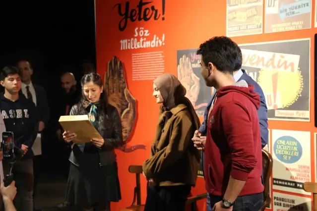 Milli Eğitim Bakanı Tekin, Aydın'da Öğretmene Doğum Günü Sürprizi Yaptı