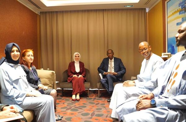 Türkiye ve Senegal Bakanları Stratejik İş Birliğini Görüştü