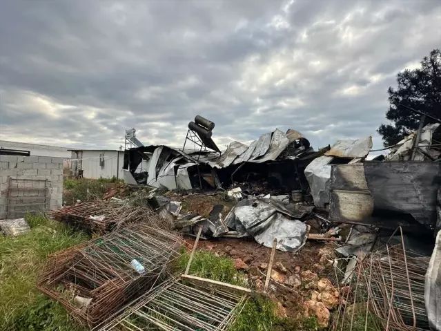 Antalya Kepez'de Konteyner Yangınında Anne ve 5 Çocuk Hayatını Kaybetti