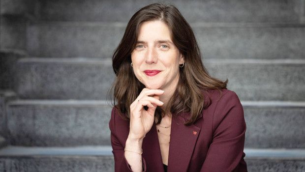 Almanya'da Teknik Üniversiteye Atanan İlk Türk Kökenli Kadın Rektör Göreve Başladı