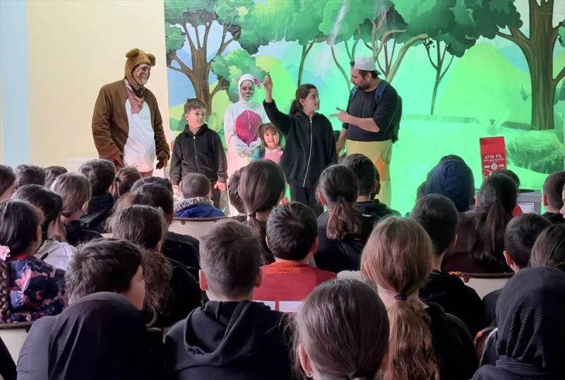 Sinop'ta Çocuklara Sıfır Atık ve Geri Dönüşüm Tiyatrosuyla Anlatıldı