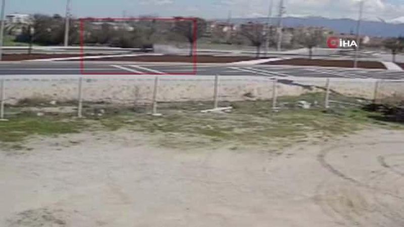 Afyonkarahisar'da 150 Metre Takla Atan Otomobil Kazası Güvenlik Kamerasında