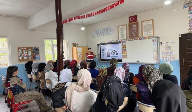 Mardin'de Anneler Madde Bağımlılığına Karşı Bilgilendirildi