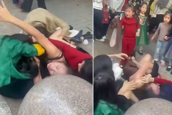 Çin'deki Anaokulunda 5 Anne Arasında Çıkan Kavga Çocukları Korkuttu