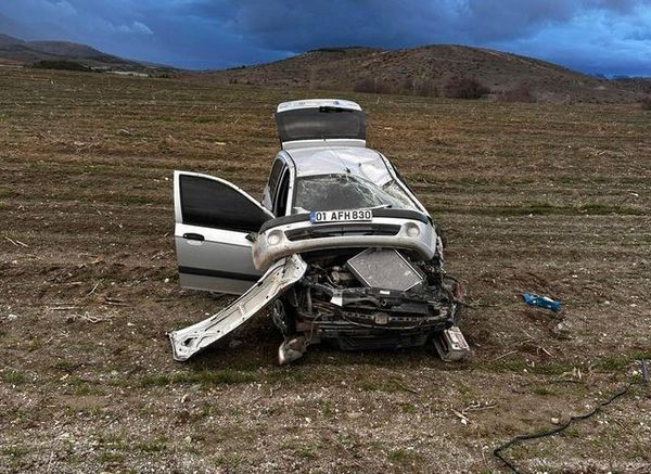 Malatya'da Otomobil Takla Attı: 3 Kişi Yaralandı