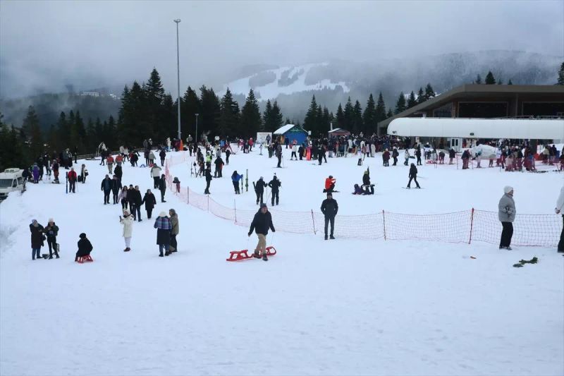 Ilgaz Yurduntepe Kayak Merkezi Hafta Sonu Yoğun İlgi Gördü