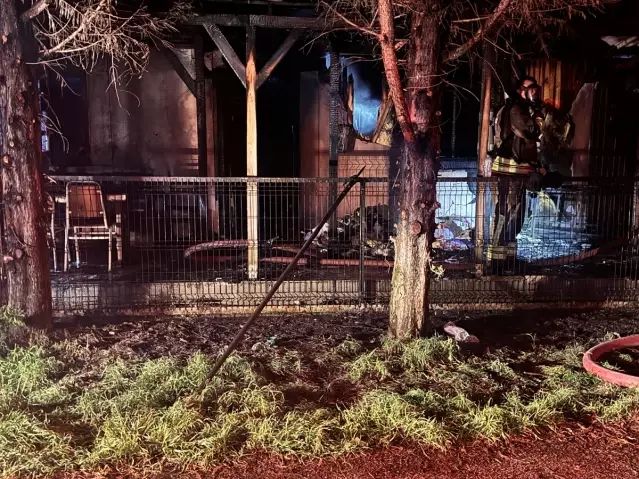 Düzce'de Tek Katlı Evde Çıkan Yangın İtfaiye Tarafından Söndürüldü