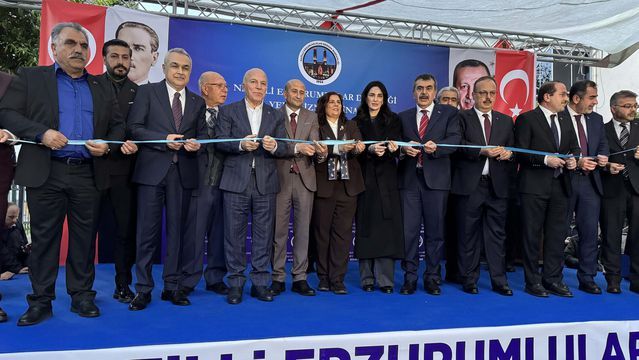 Milli Eğitim Bakanı Tekin Hemşeri Birliklerinin Önemine Vurgu Yaptı