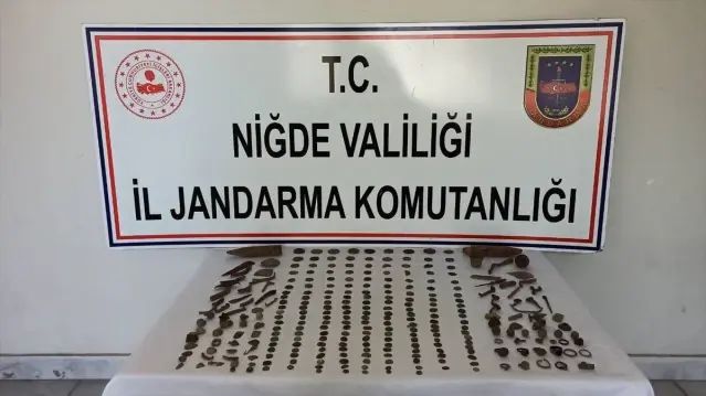 Niğde'de 190 Tarihi Sikke ve 100 Obje Ele Geçirildi