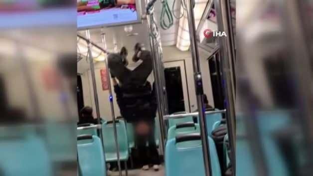 BursaRay metrosunda gençlerin tehlikeli takla gösterisi yolcuları rahatsız etti