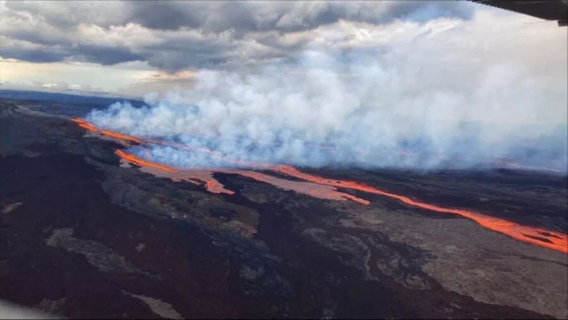Kilauea Yanardağı Hawaii’de Yeniden Lav Püskürttü