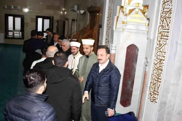 Malazgirt'te Ramazan Bayramı Namazı Coşkuyla Kılındı