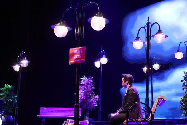 Karanfil Dergi Birinci Yaşını Ödüllerle Kutladı