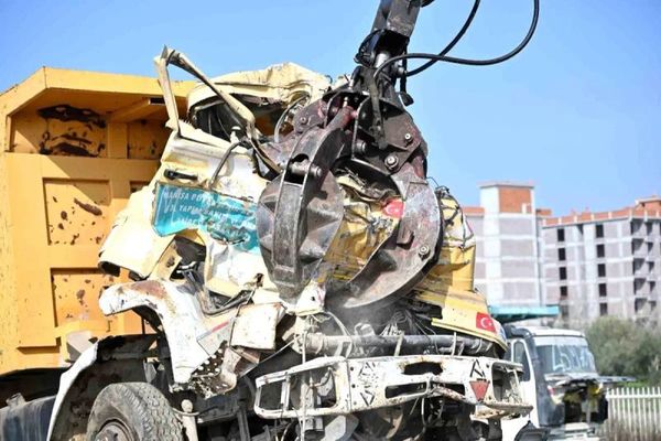 Manisa'da Hurda ve Sahipsiz Araçlar MKE'ye Gönderildi