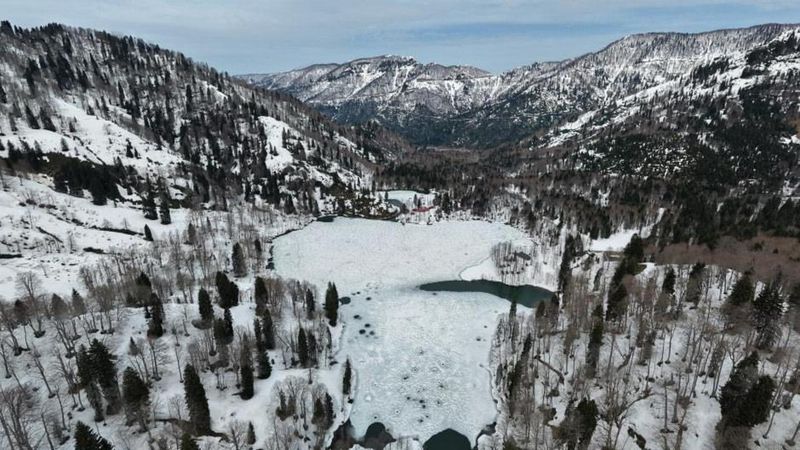 Borçka Karagöl Tabiat Parkı 3 Aylık Kapanışın Ardından Yeniden Açıldı