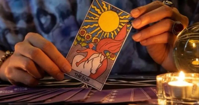 18 Şubat Çarşamba Günlük Tarot Falı: Duygusal ve Kariyer Alanında Önemli Mesajlar