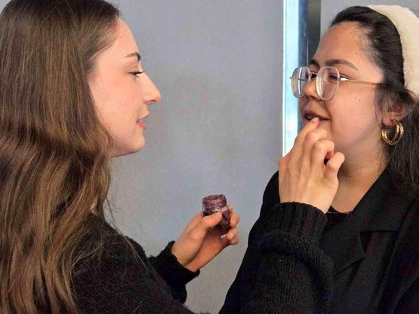 Samsun'da Soğan Kabuğundan Üretilen Ruj Çevre Bilincini Artırıyor