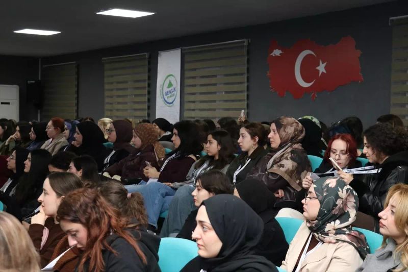 Antalya'da 49 İlden 200 Gencin Katıldığı Medya Etiği Kampı Başladı