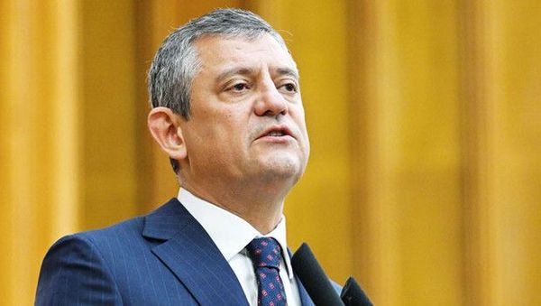 Özgür Özel'den Erken Seçim Çağrısı: Ekonomik Krizle Mücadelede İktidara Talibiz